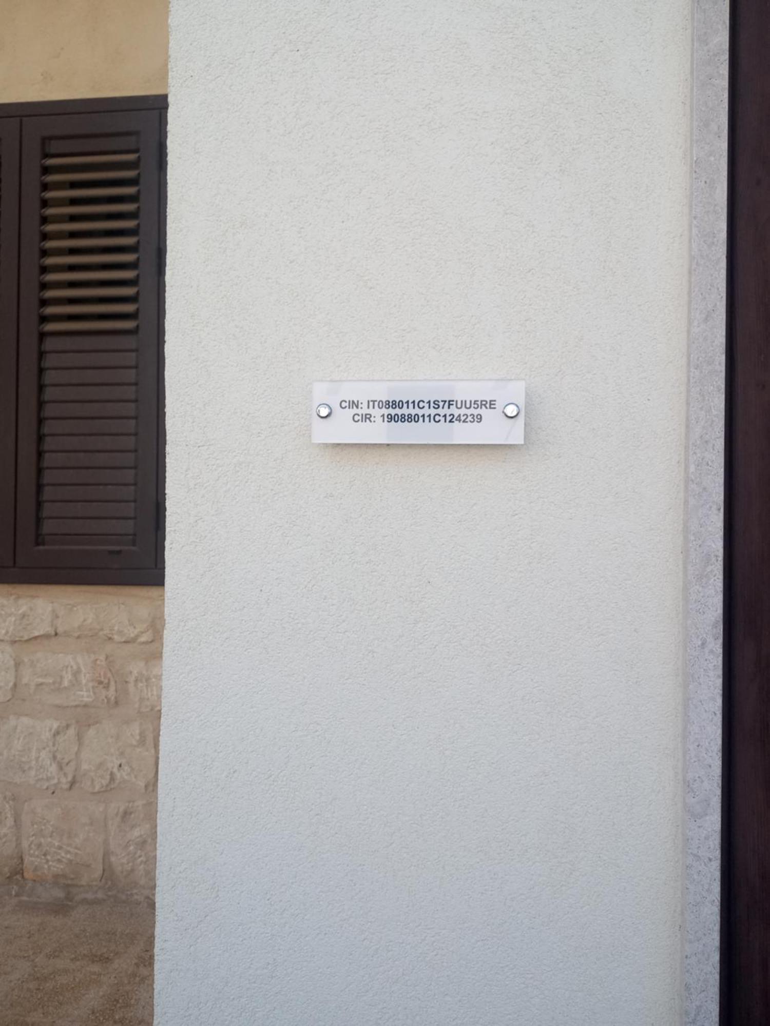 Casa Rosati Bed & Breakfast Sampieri Exterior photo